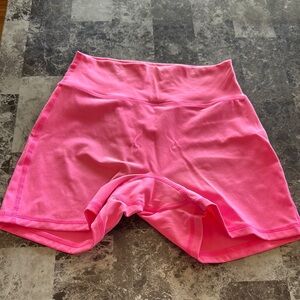 BuffBunny legacy short small